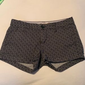 Patterned dress shorts